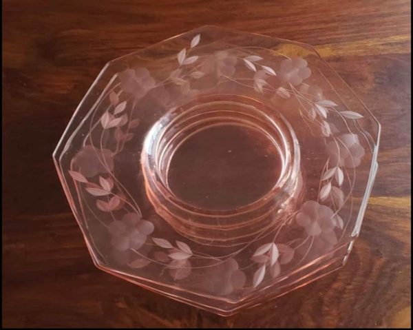 depression glass pink dinner plates
